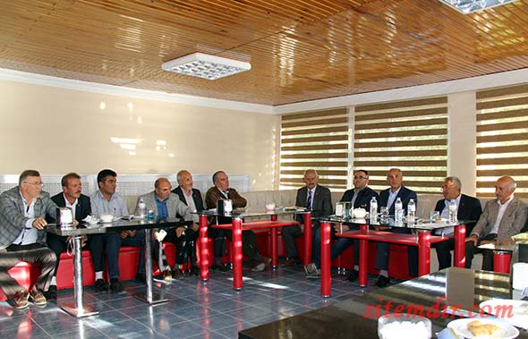 ak-parti-sivas-milletvekillerinden-hafike-ziyaret